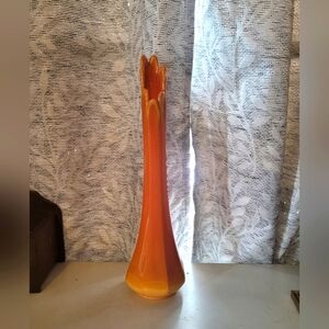 LE Smith Bittersweet Swung Vase